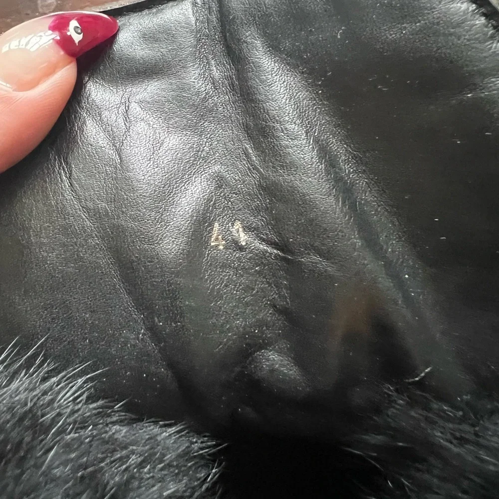 Moncler fur boots - Picture 4 of 6